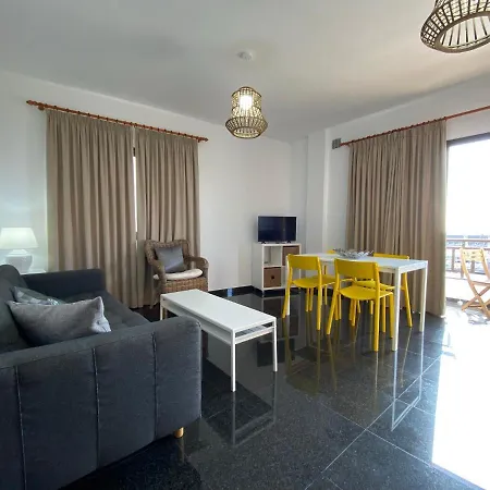 Zifios Apartment *